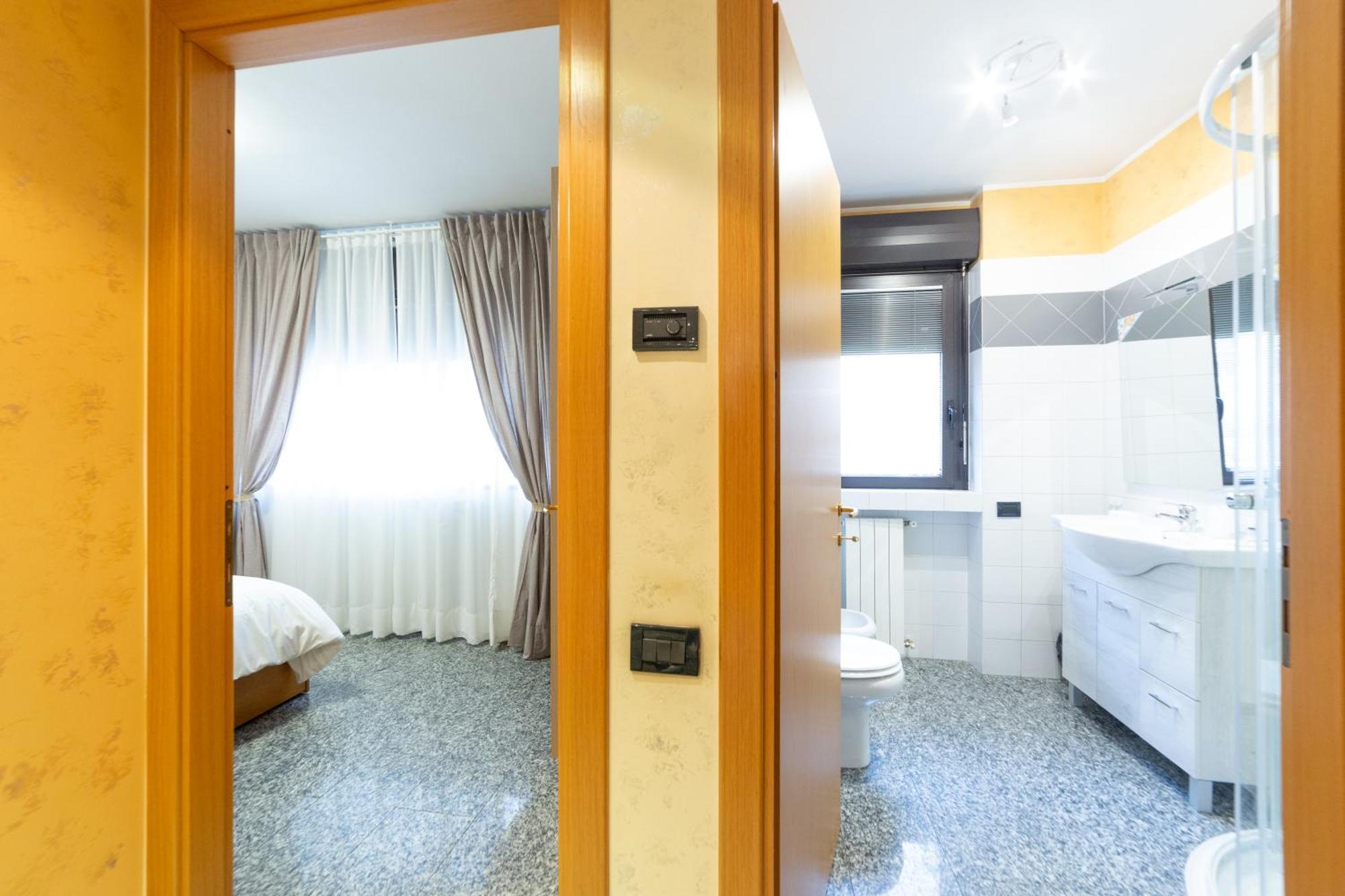 Melannie'S Apartment Бергамо Екстериор снимка